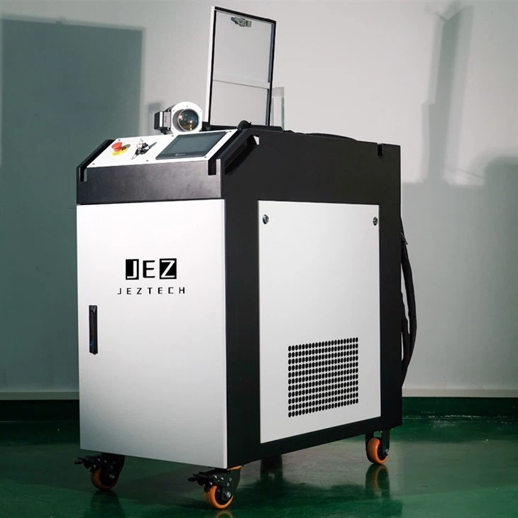 300W Taşınabilir Lazer Temizleme Makinesi: Boya Sökme İçin Mükemmel Çözüm